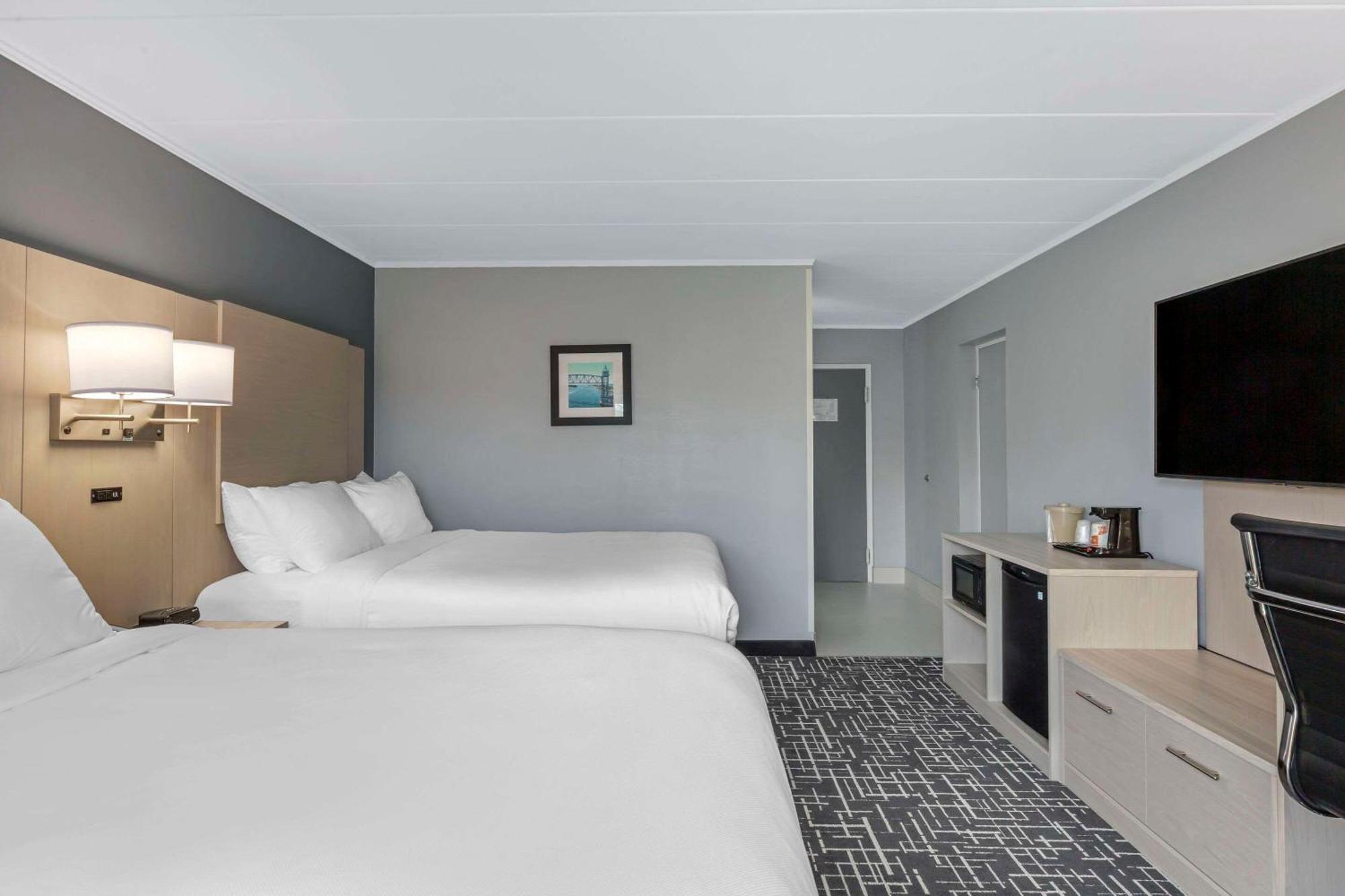 Comfort Inn Hyannis - Cape Cod Екстериор снимка