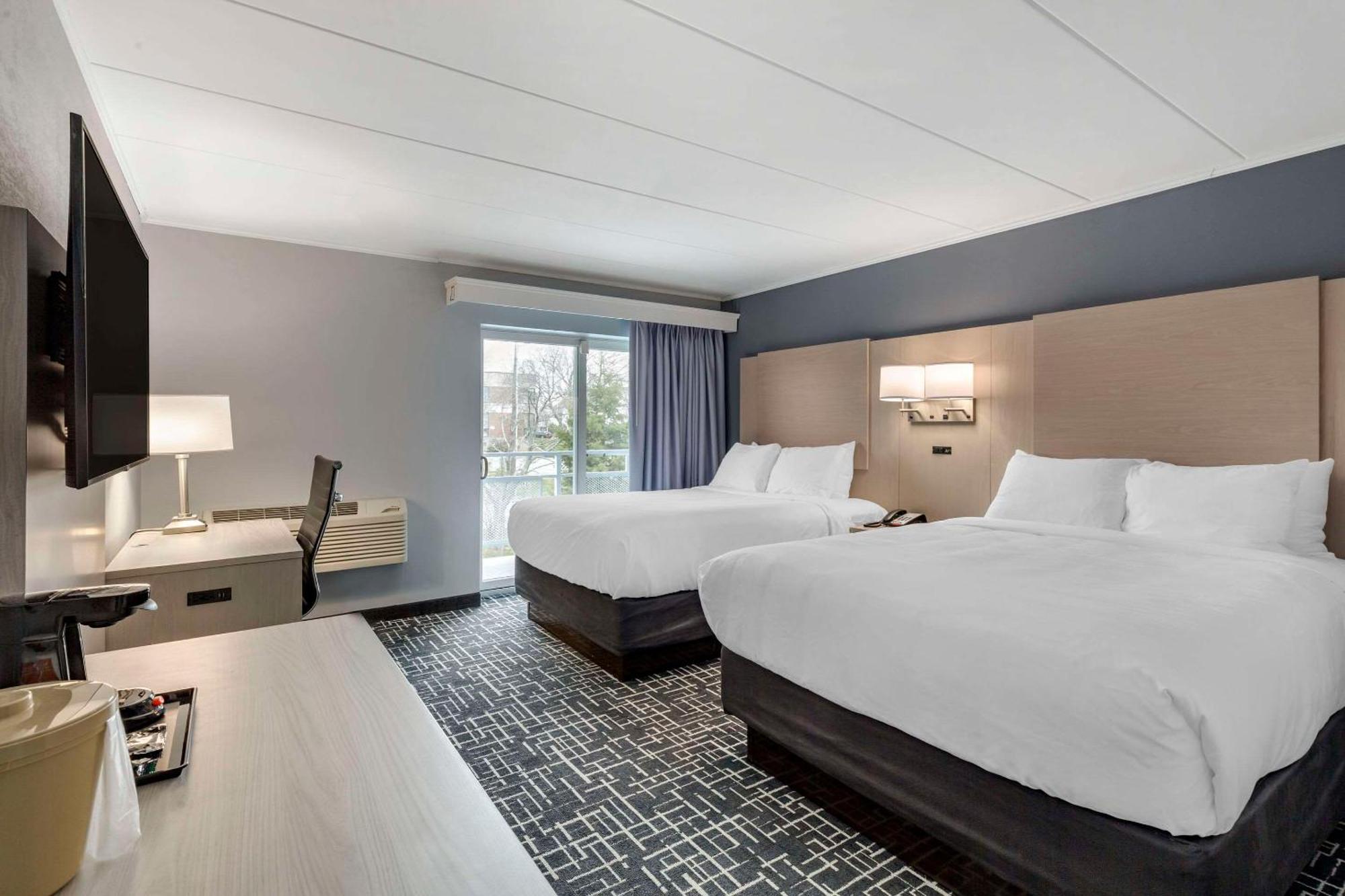 Comfort Inn Hyannis - Cape Cod Екстериор снимка