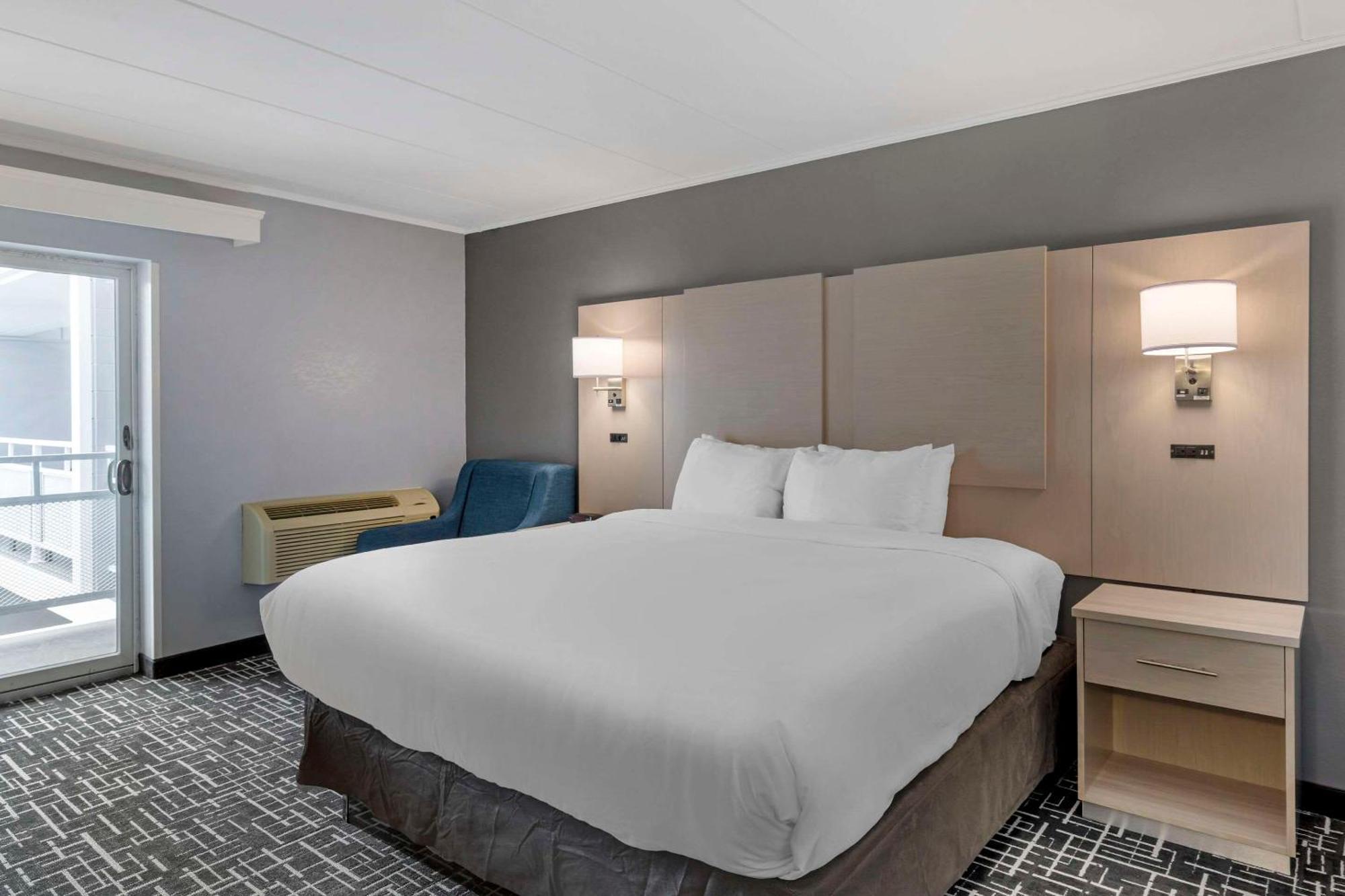 Comfort Inn Hyannis - Cape Cod Екстериор снимка